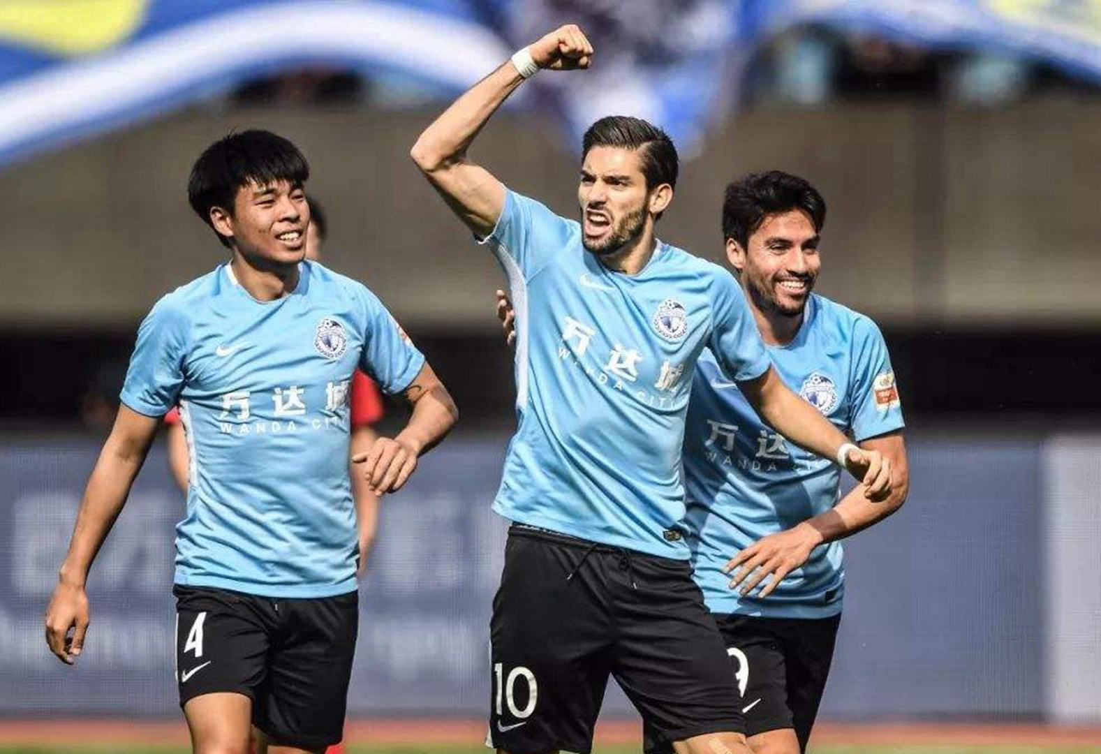 开元棋牌官网-大连一方欲击败深圳佳兆业，胜利在望！